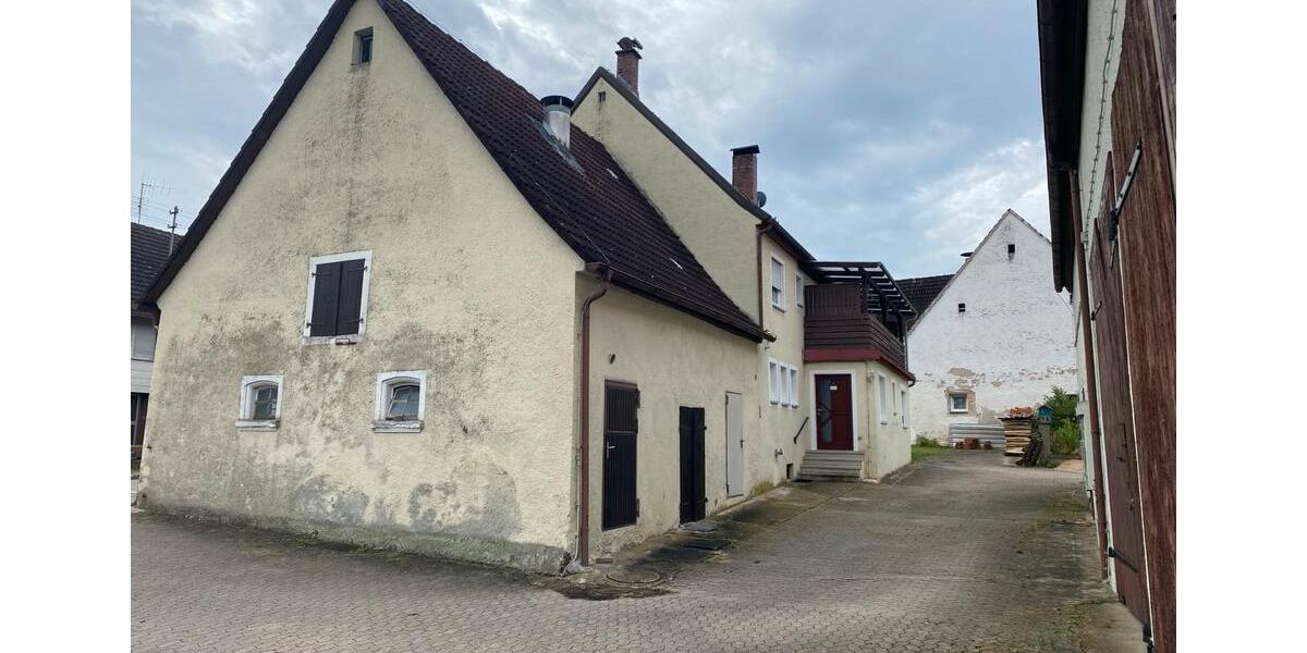 Bauernhaus, Landhaus Auhausen Dornstadt - 9 Zimmer, 200 m&sup2;, 230.000&euro; | Angebot:26977066