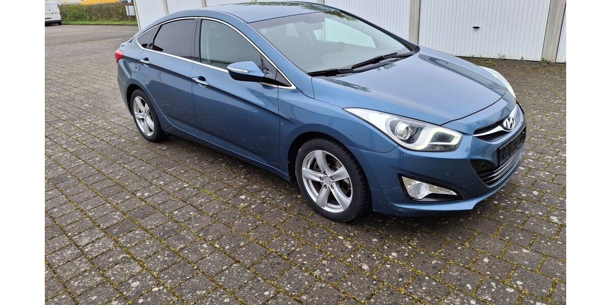 Hyundai i40 120.000 km 4.500 &euro; Kenzingen 79341