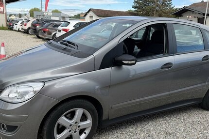 Mercedes-Benz B 200 RENTNERFAHRZEUG Sitzheizung Klima Alu 95.300 km 4.990 &euro; Altdorf 84032