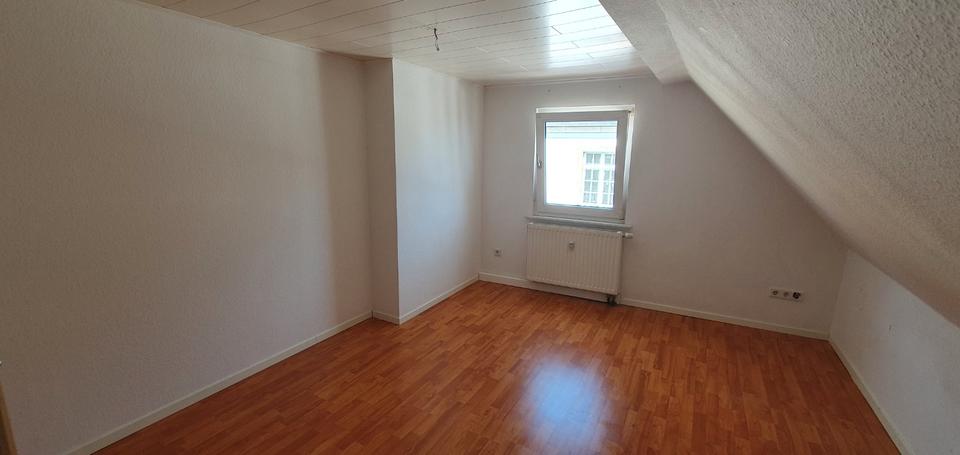 Dachgeschoßwohnung Wipperfürth - 3 Zimmer, 53 m&sup2;, 530&euro; | Angebot:26323577