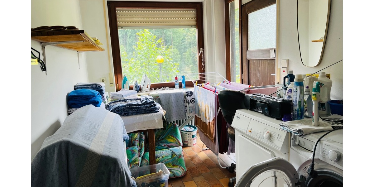 Zwei Wohnungen, ein Hausgefühl: „Haus-im-Haus-Charakter“ mit Garten, Sauna und Kaminzimmer - Mehrfamilienhaus, Wohnhaus Bad Rippoldsau-Schapbach Schapbach | Angebot:26692716