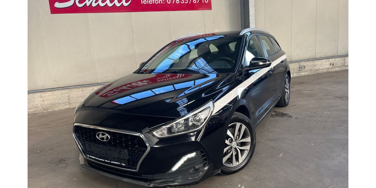 Hyundai i30 227.446 km 5.831 &euro; Zell am Harmersbach 77736