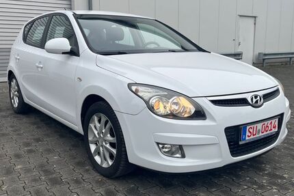 Hyundai i30 155.000 km 3.600 &euro; Remagen 53424