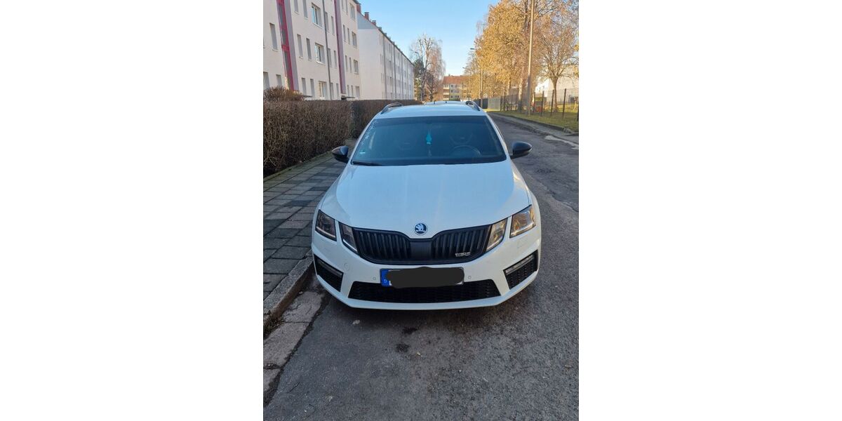 Skoda Octavia 220.500 km 13.500 &euro; Leinefelde-Worbis 37339