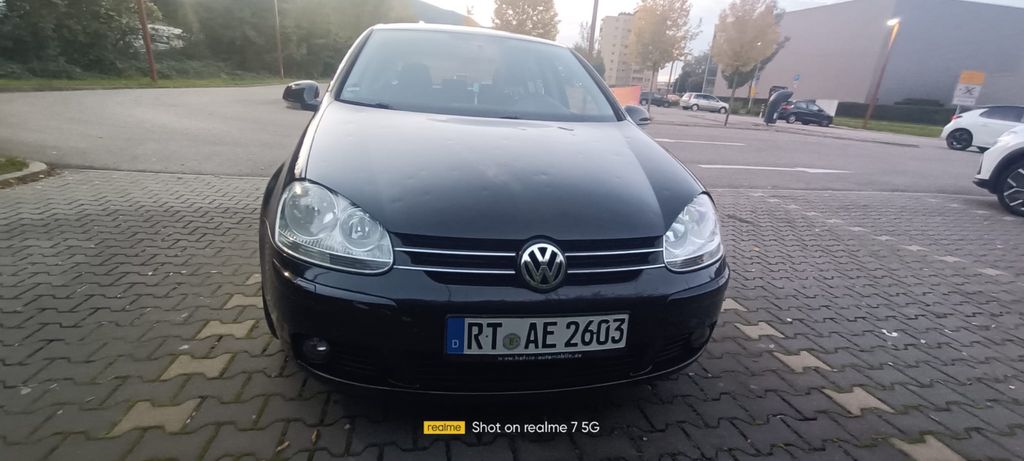 VW Golf 227.000 km 2.490 &euro; Bad Urach 72574
