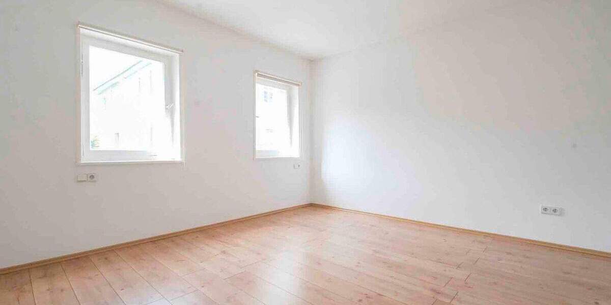 Charmantes Zweifamilienhaus mit historischem Gewölbekeller und zwei Südterrassen in Möhringen 7 zimmer