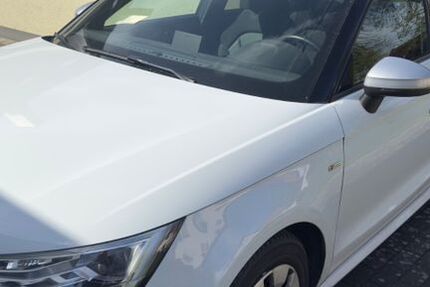 Audi A1 82.000 km 14.200 &euro; Lage 32791