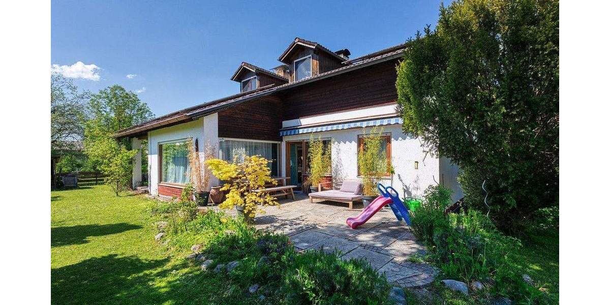Einfamilienhaus Raubling Pfraundorf - 7 Zimmer, 241 m&sup2;, 1.090.000&euro; | Angebot:25070277