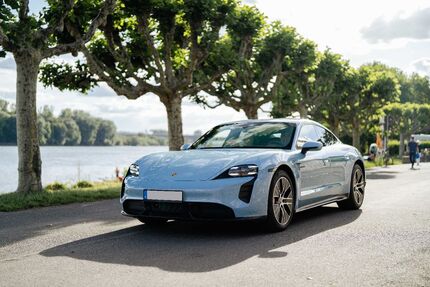 Porsche Taycan 75.000 km 81.900 &euro; Wiesbaden 65203