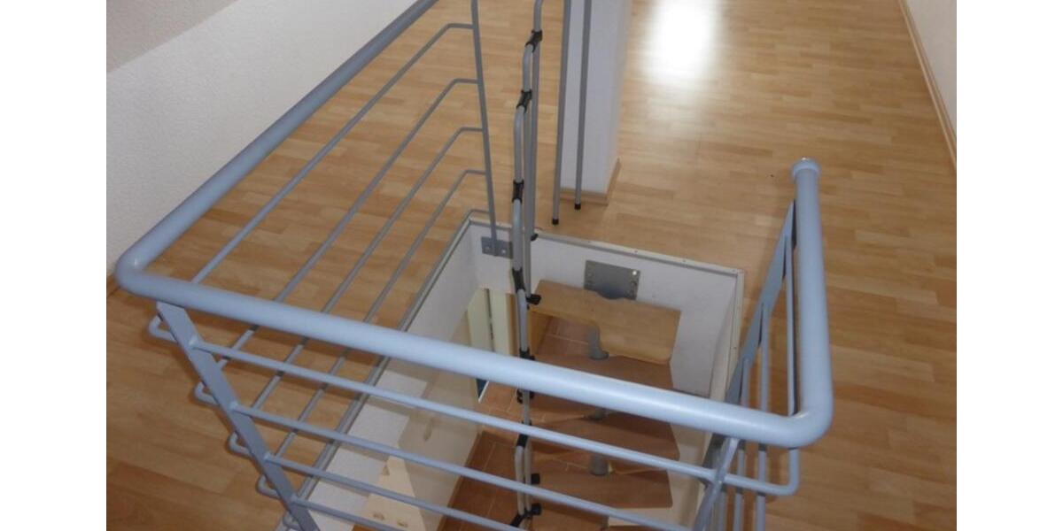 Dachgeschoßwohnung Schmalkalden - 2 Zimmer, 48 m&sup2;, 384&euro; | Angebot:25252599