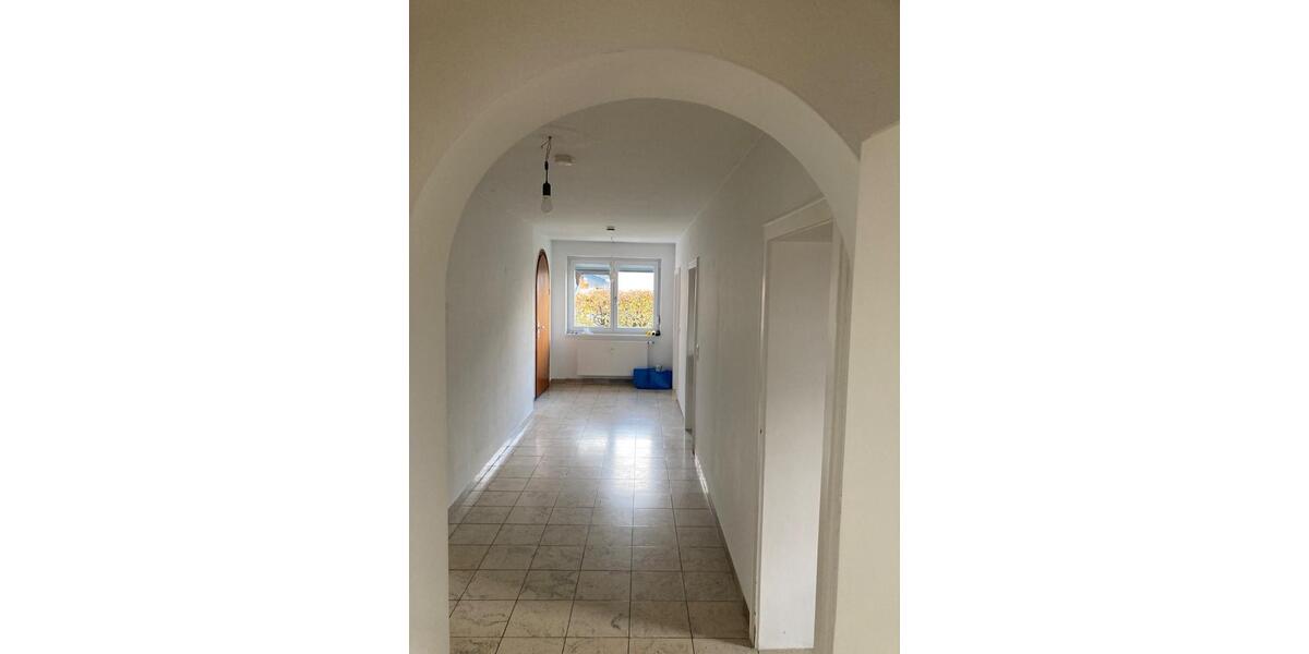 Etagenwohnung Chieming - 3 Zimmer, 140 m&sup2;, 1.530&euro; | Angebot:26400524