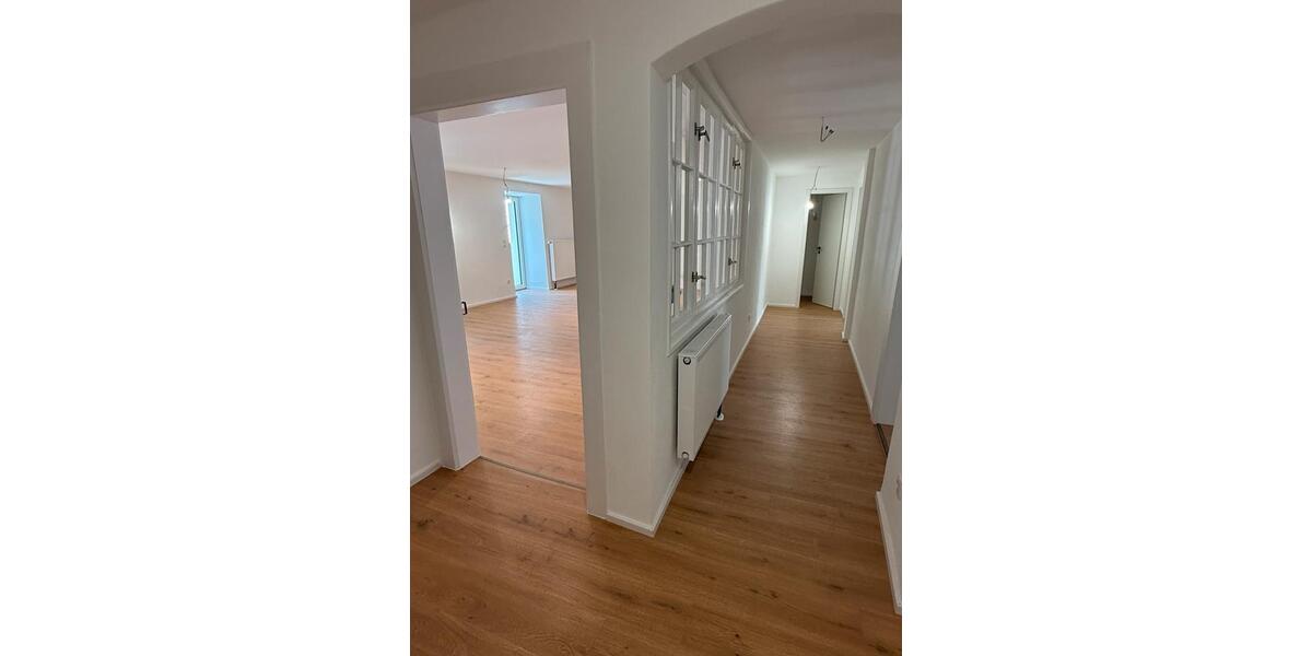 Etagenwohnung Abensberg - 4 Zimmer, 99 m&sup2;, 1.075&euro; | Angebot:26357917