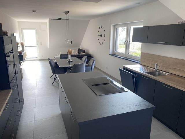 Etagenwohnung Aufhausen - 4 Zimmer, 116 m&sup2;, 1.150&euro; | Angebot:25850602