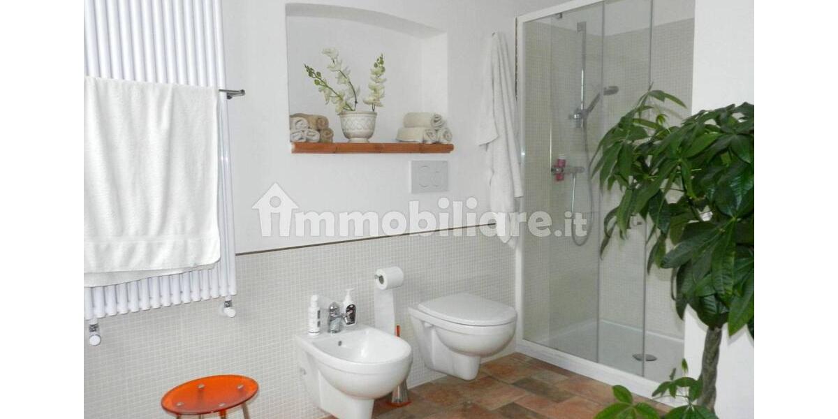 Bauernhaus, Landhaus Gräfelfing - 10 Zimmer, 560 m&sup2;, 1.250.000&euro; | Angebot:26688162