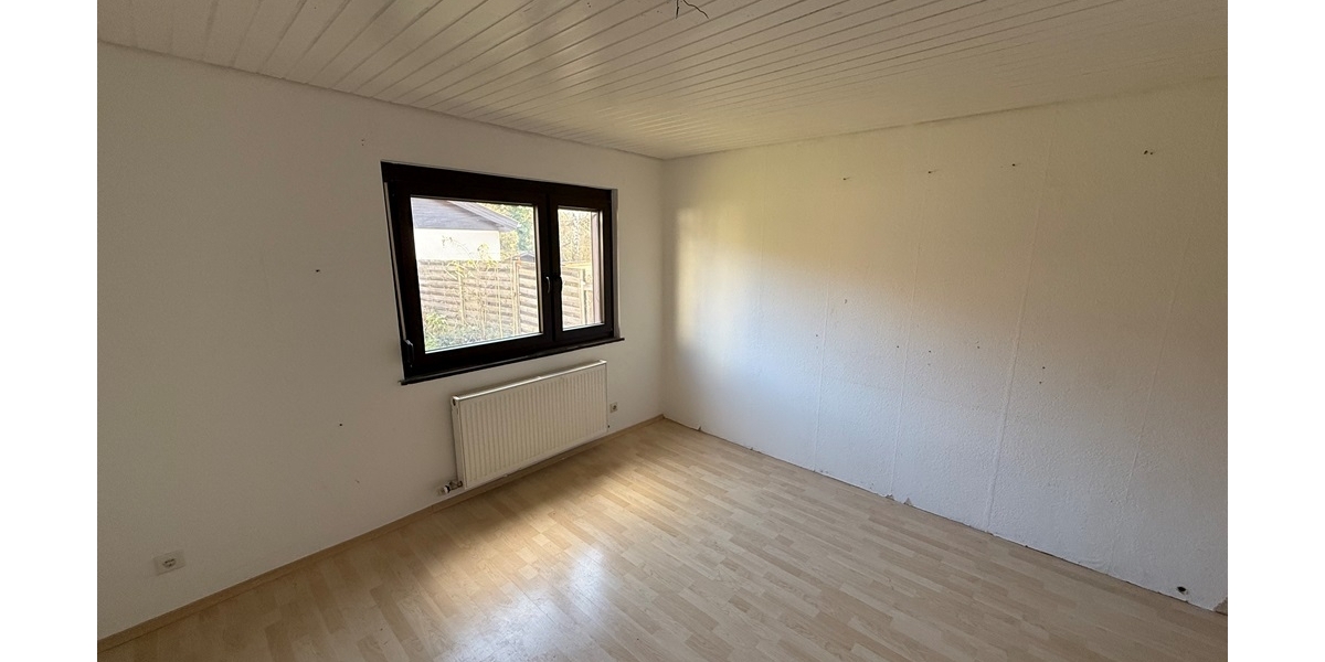 1 bis 2-Famlienhaus in Herrenberg - ruhige und gute Lage mit großem Garten