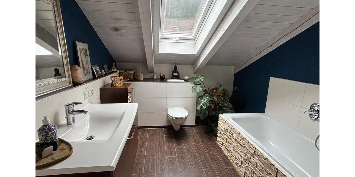 Dachgeschoßwohnung Bischofswiesen - 3 Zimmer, 78 m&sup2;, 400.000&euro; | Angebot:27022245