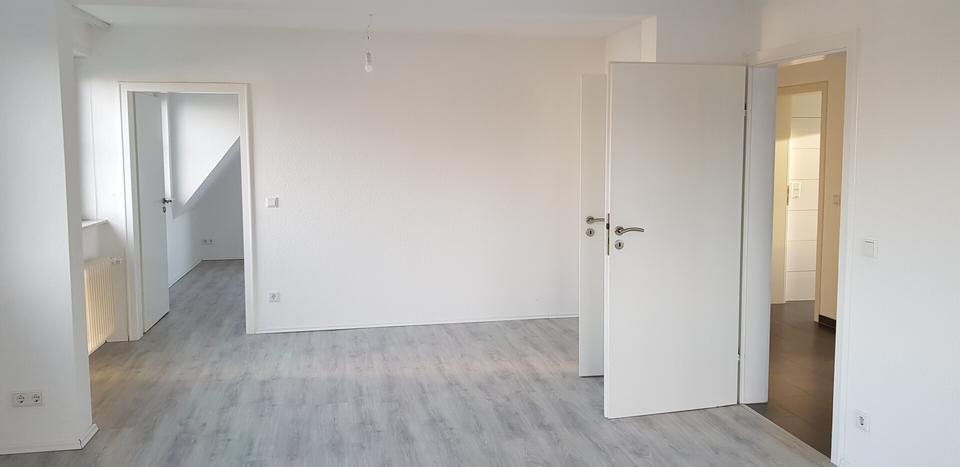 Dachgeschoßwohnung Bielefeld Brackwede - 3 Zimmer, 85 m&sup2;, 800&euro; | Angebot:25417259