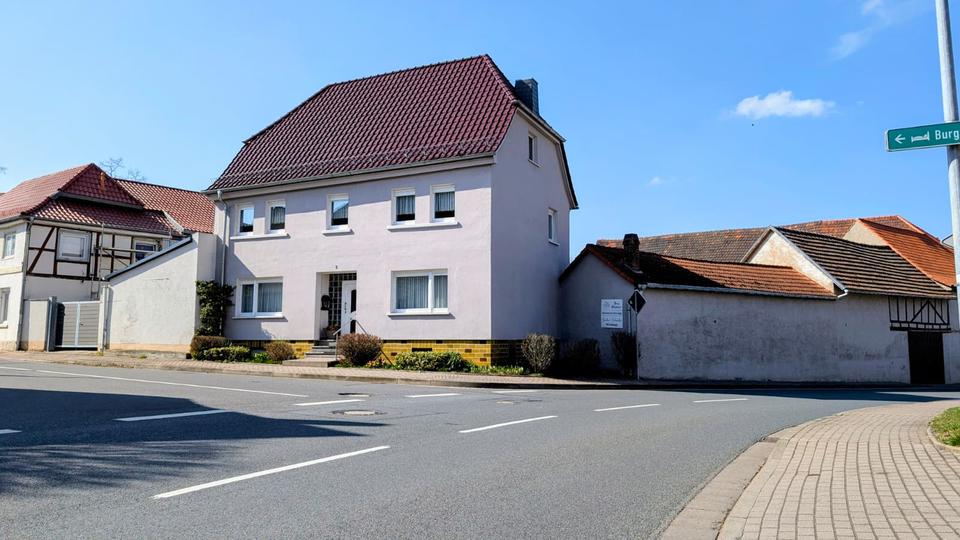 Einfamilienhaus Sondershausen - 8 Zimmer, 201 m&sup2;, 1.200&euro; | Angebot:26147519