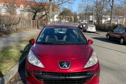 Peugeot 207 193.854 km 2.300 € Berlin 10715