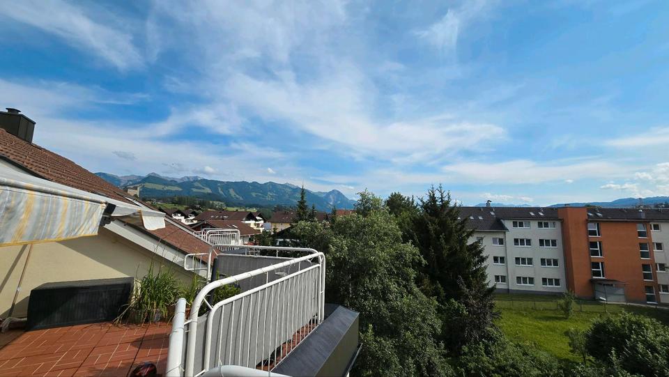 Dachgeschoßwohnung Sonthofen - 3 Zimmer, 82 m&sup2;, 355.000&euro; | Angebot:23582548