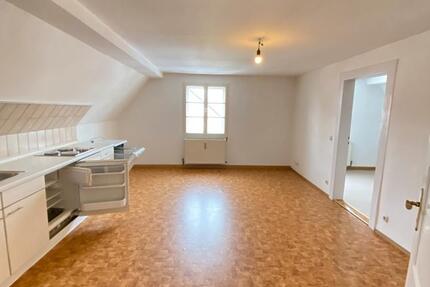 Dachgeschoßwohnung Weißenburg Mietwohnung mit Garage