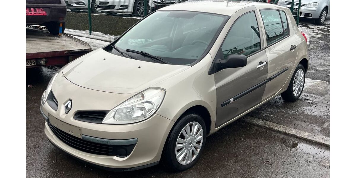 Renault Clio 137.000 km 1.200 &euro; Berlin 13597