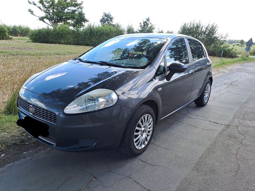 Fiat Grande Punto 98.700 km 2.700 € Börnsen 21039