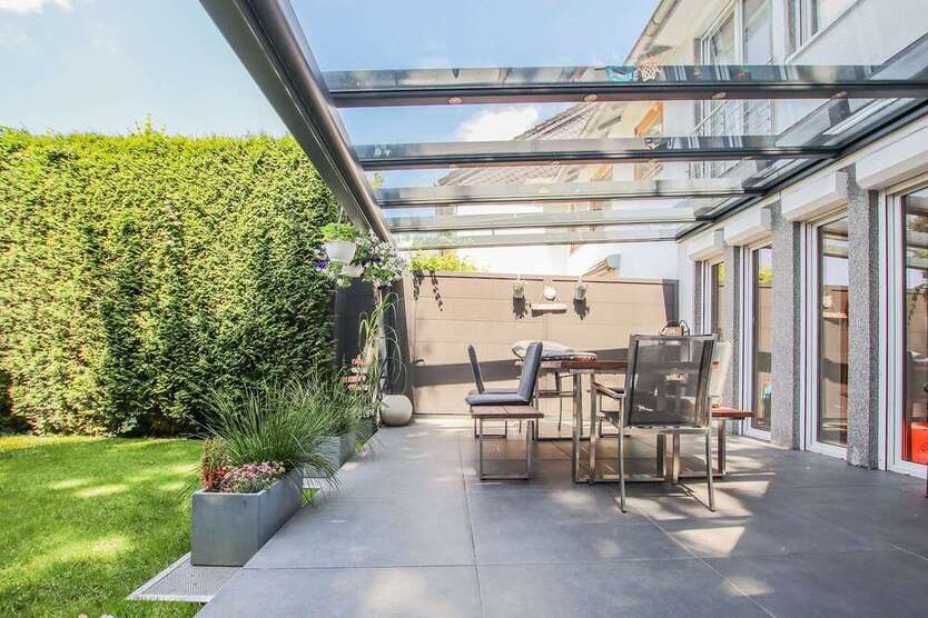 Haus zum Kaufen in Düsseldorf 895.000 € 166 m²