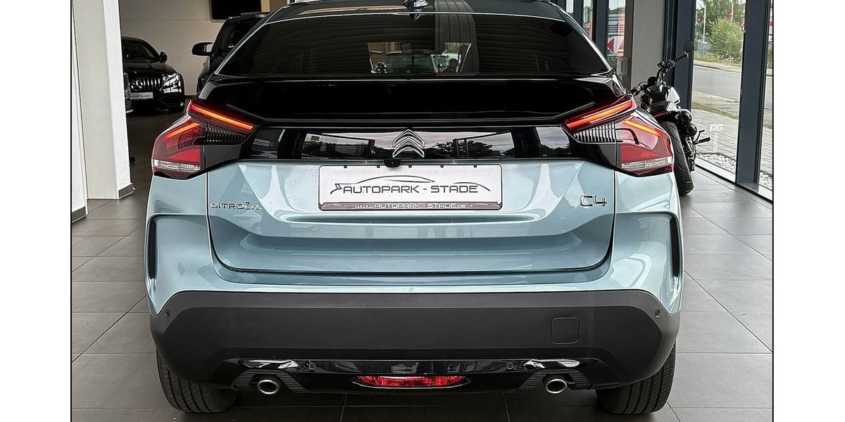 Citroen C4 Shine Full-LED HUD 360 Temp Keyless Assist 8.000 km 15.490 &euro; Stade 21682