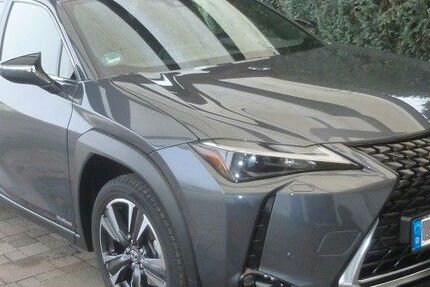 Lexus UX 11.900 km 31.700 € Hupperath 54518