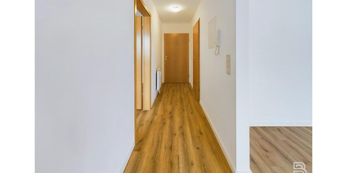 Helle Dachgeschosswohnung mit großen Balkon und tollem Ausblick 3 zimmer