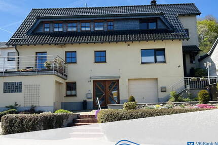Haus Dahlem - 8 Zimmer, 218 m&sup2;, 369.000&euro; | Angebot:26512735