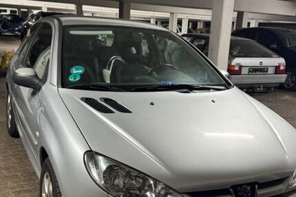Peugeot 206 65.000 km 4.950 &euro; Velbert 42551