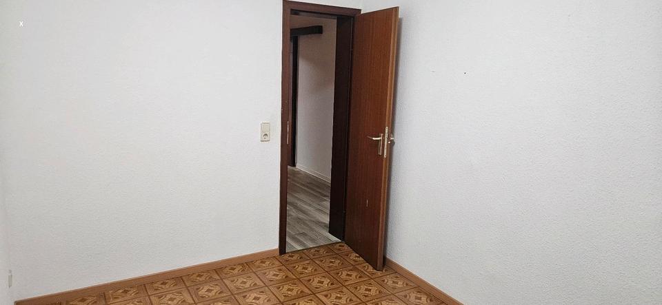 Etagenwohnung Dessau-Roßlau Brambach - 3 Zimmer, 59 m&sup2;, 50.000&euro; | Angebot:26824889