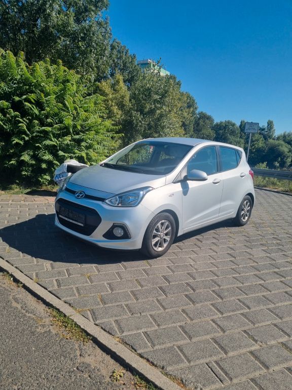 i10