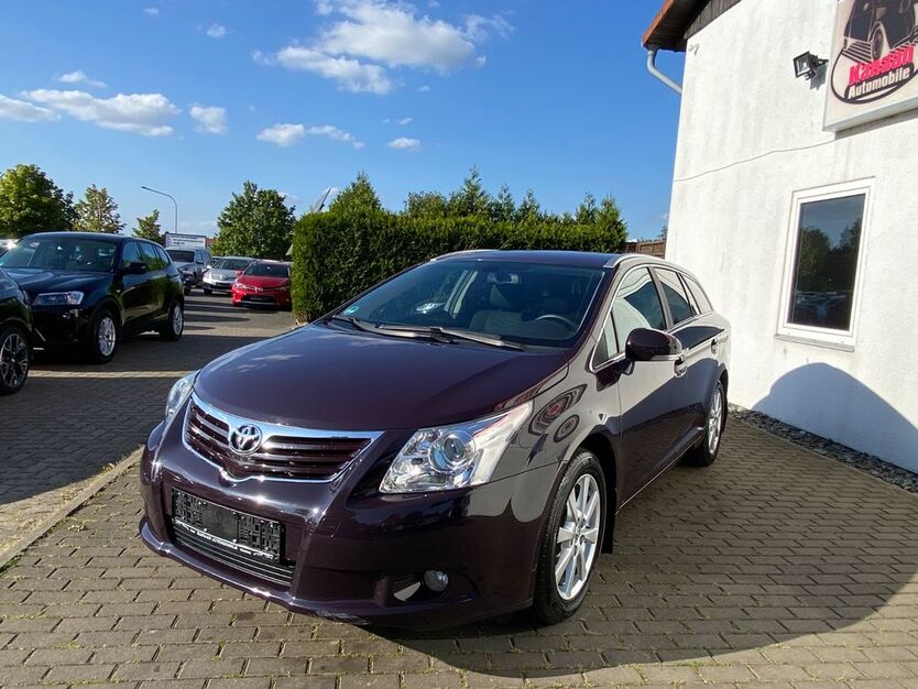 Toyota Avensis 124.000 km 6.990 € Goslar 38644