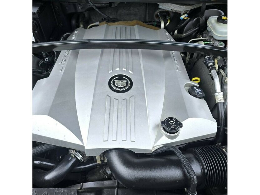SRX 4X4 V8 Luxury PANO AT- NAVI XENON LEDER BEIGE