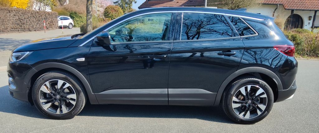 Opel Grandland (X) 64.000 km 19.500 &euro; Dietzenbach 63128