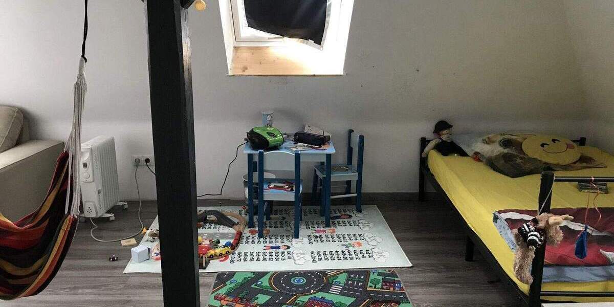 Doppelhaushälfte Uffenheim - 7 Zimmer, 182 m&sup2;, 275.000&euro; | Angebot:25777026