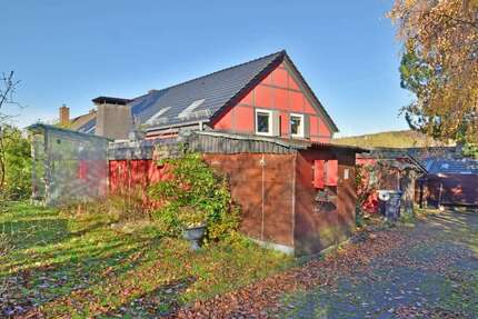 Haus zum Kaufen in Hessisch Lichtenau 230.000 € 226.02 m² 7 zimmer