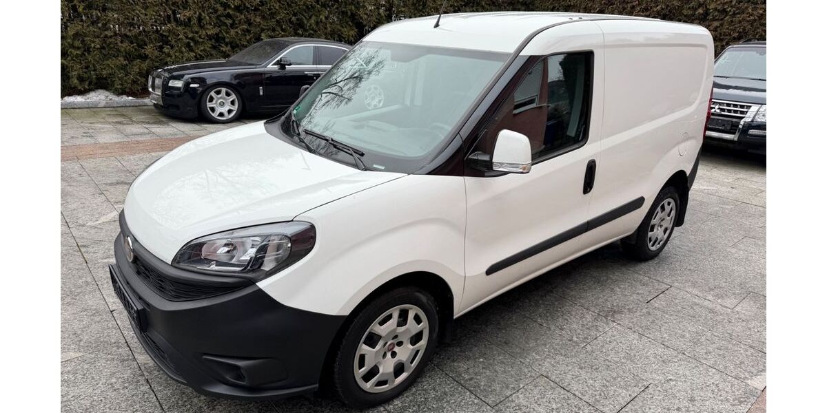 Fiat Doblo 58.000 km 8.980 &euro; München 81827