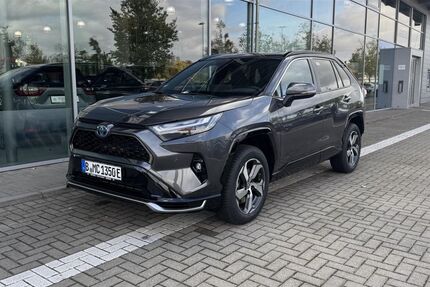 Toyota RAV 4 2.500 km 58.100 € Berlin 13403
