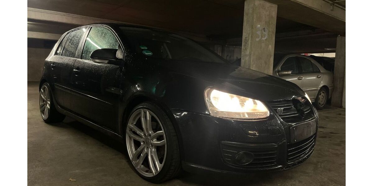 VW Golf 256.000 km 2.450 &euro; hennigsdorf 16761