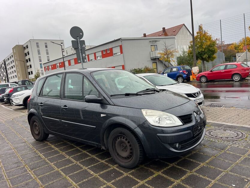 Renault Scenic 195.676 km 999 € Nürnberg 90439