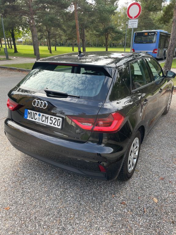 Audi A1 84.000 km 17.000 € München 81828