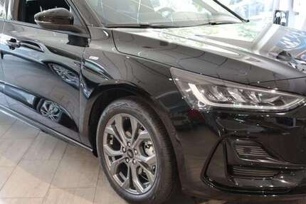 Ford Focus 13.500 km 27.800 € Ravensburg Weststadt 88213
