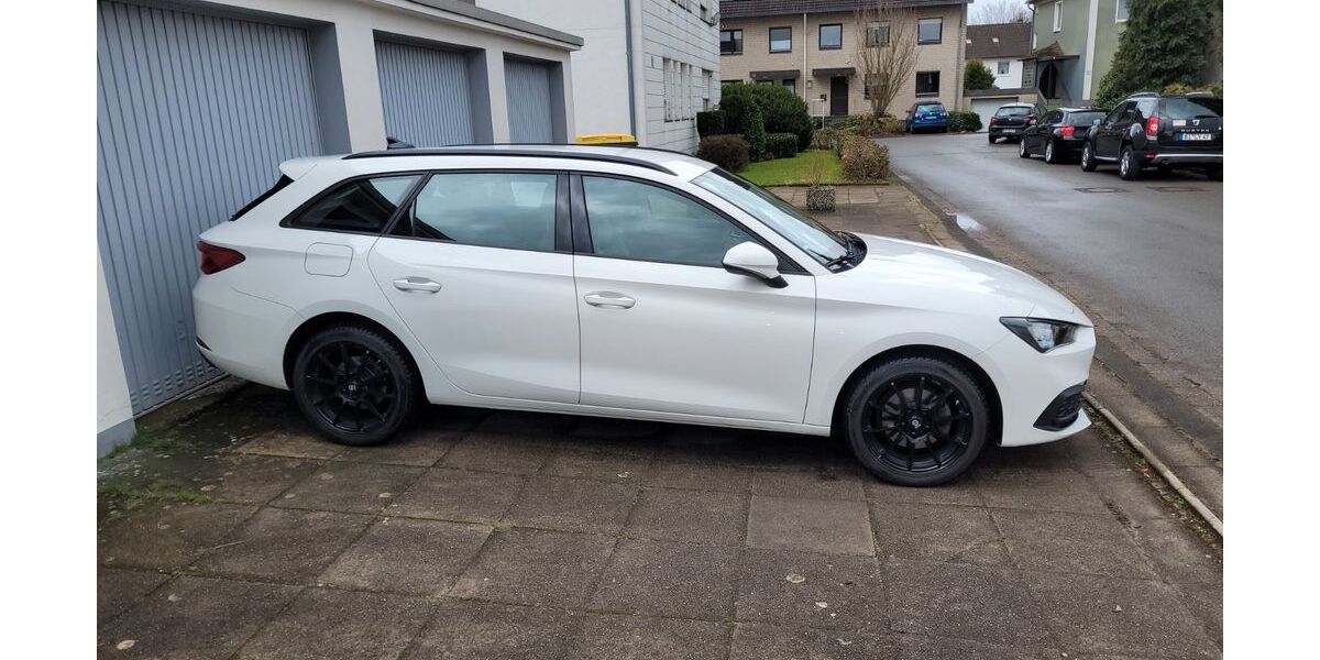 Seat Leon 38.024 km 16.800 &euro; Bielefeld 33607