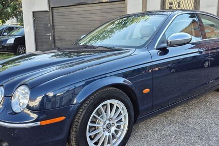 Jaguar S-Type 148.584 km 8.999 € München 80809