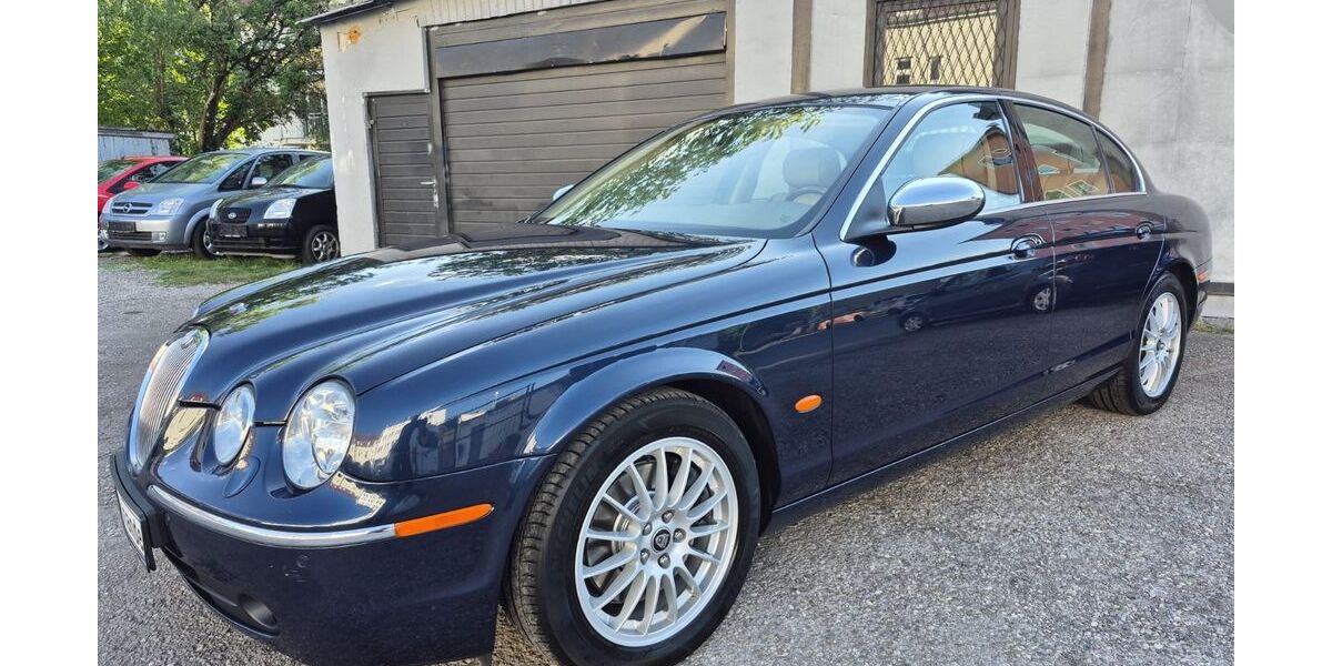 Jaguar S-Type 148.584 km 8.999 € München 80809