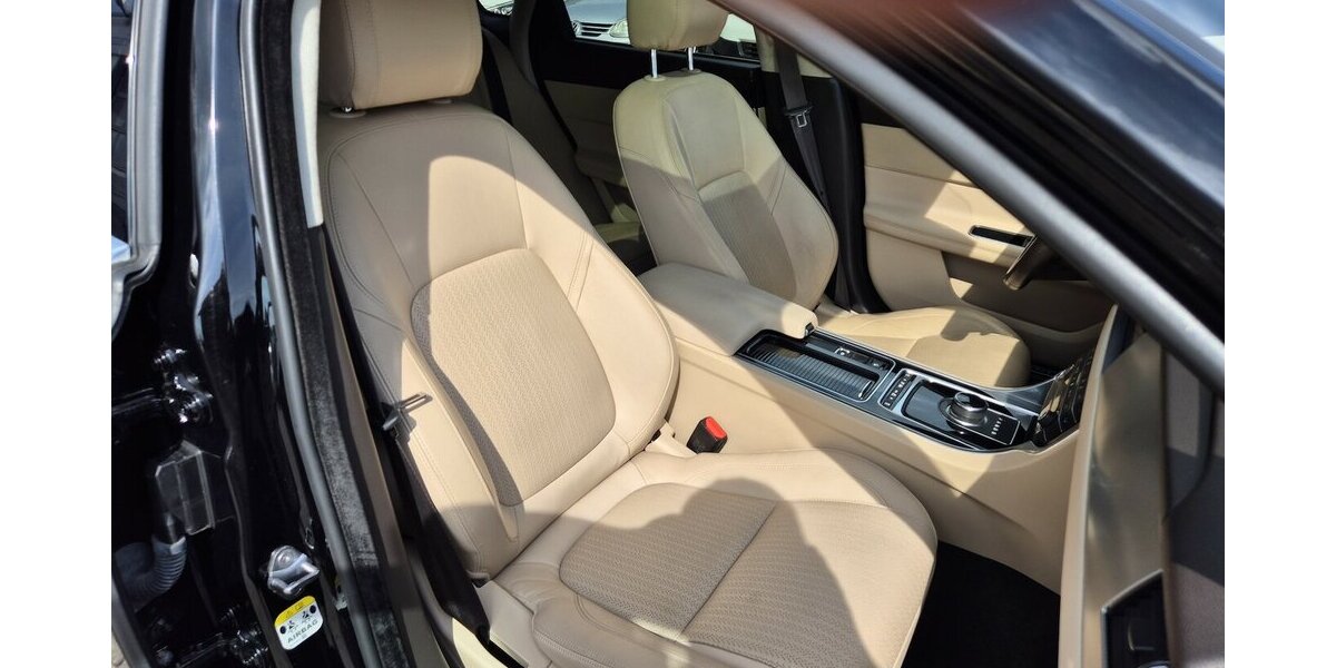 Jaguar XF Prestige Leder, GSHD, Navigation, Rückfahrkamer 104.922 km 20.690 &euro; Rodgau 63110